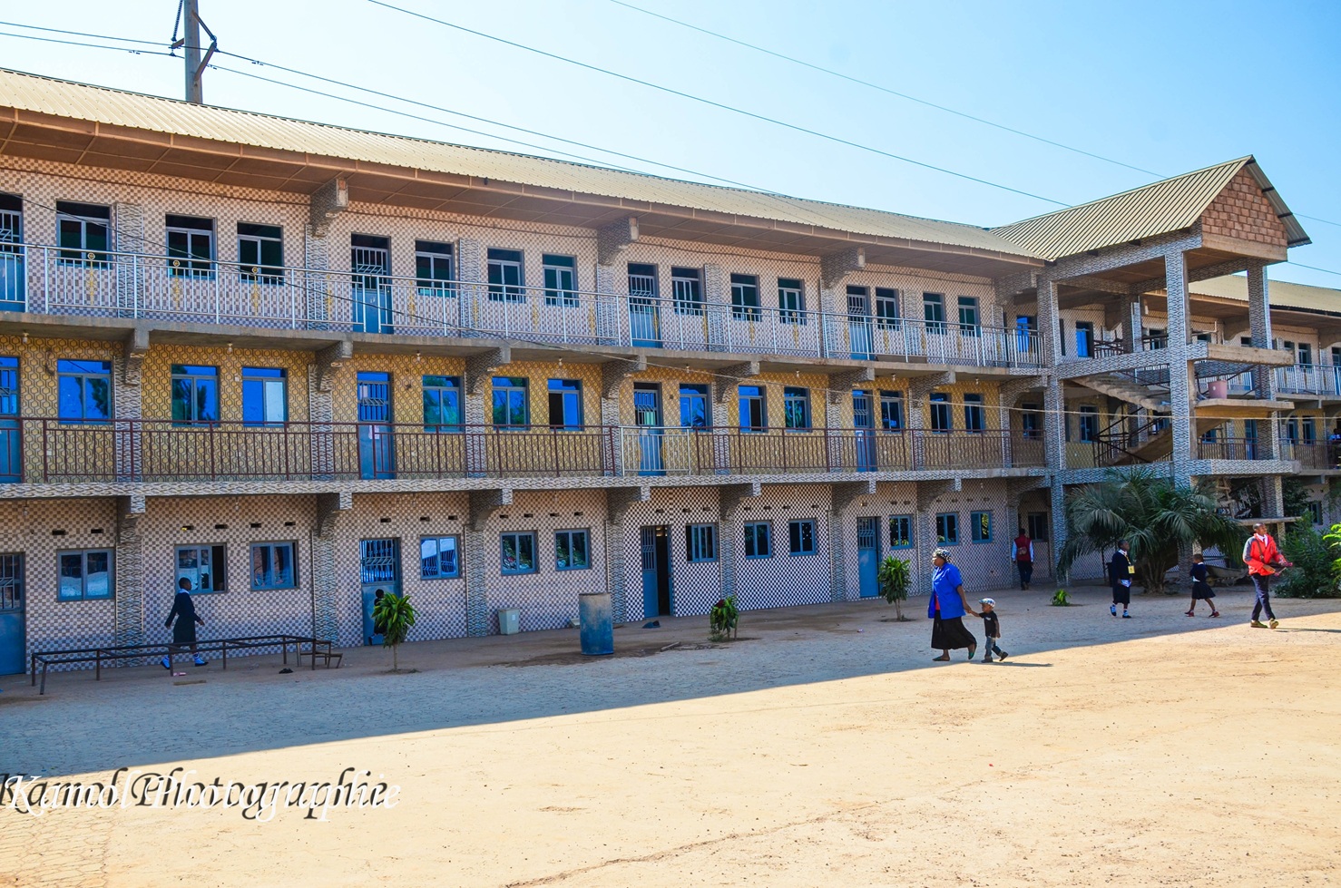 COLLEGE LE PARADOXE DE DIEU